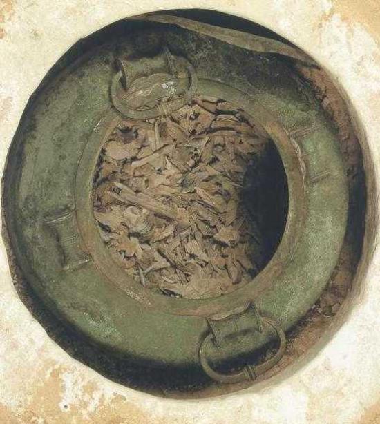 COPPER BONES URN - 5th cen.bC