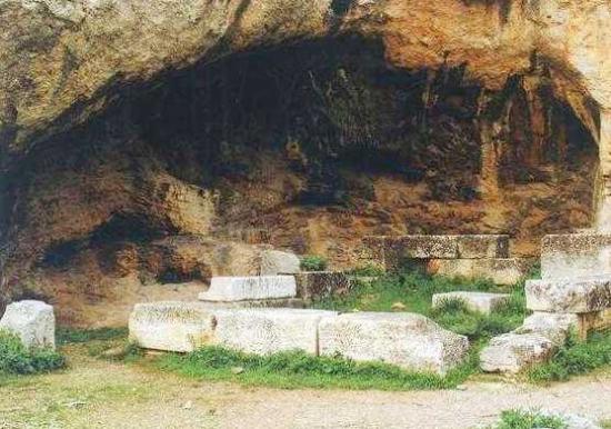 ΤΟ ΠΛΟΥΤΩΝΕΙΟΝ